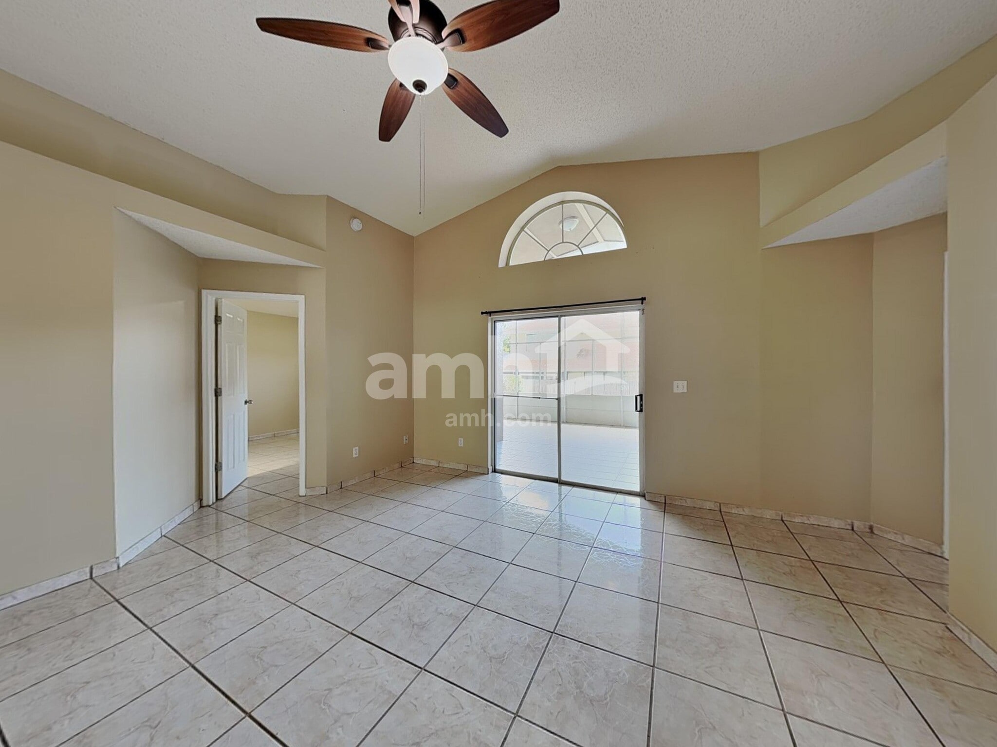 Building Photo - 4232 Pacifica Dr