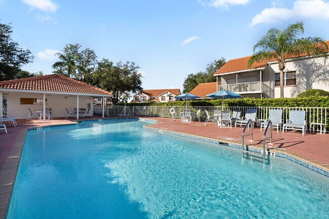 Building Photo - BEAUTIFUL COACH HOME AT WINDSOR PLACE IN B...