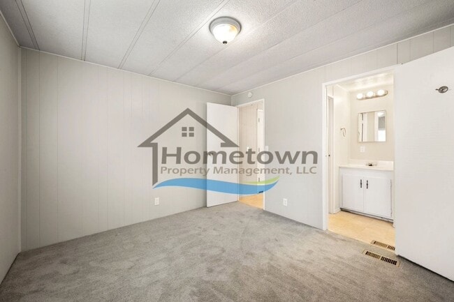 Building Photo - Cozy & Affordable 2 Bed 2 Bath Home in Sagle, ID