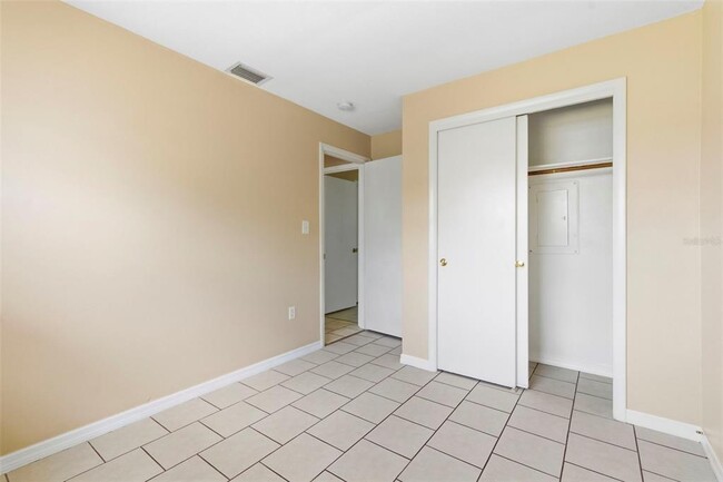 Building Photo - 3052 Park Ln