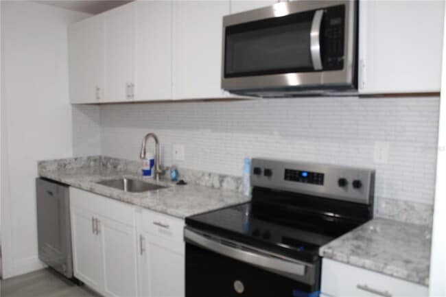 Building Photo - 6101 Dublin Dr