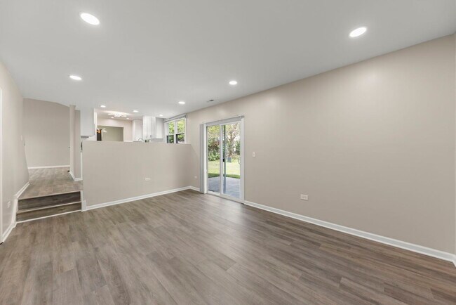 Building Photo - 1057 Bothwell Cir