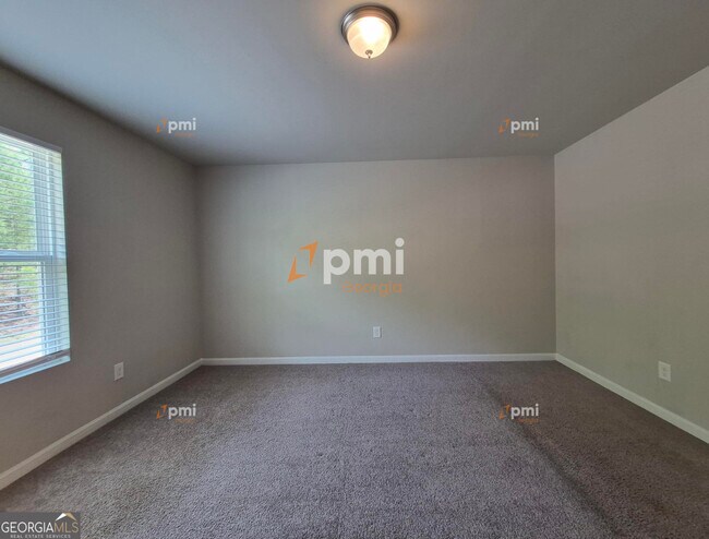 Building Photo - 255 Hawthorn Trail