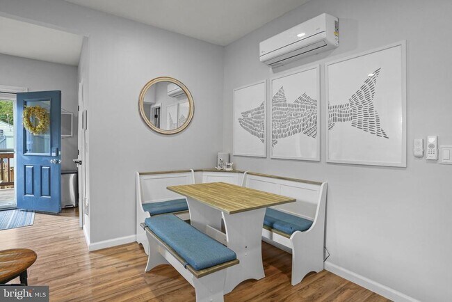 Building Photo - 6032 Melbourne Ave