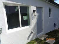 Building Photo - Daytona Beachside Newly Renovated Studio U...