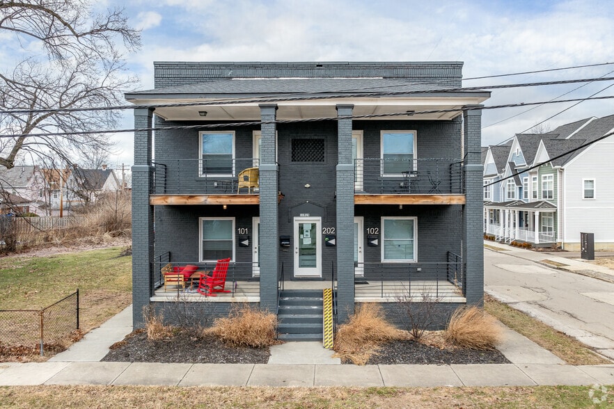 Alternate View - 11915 Ashbury Ave