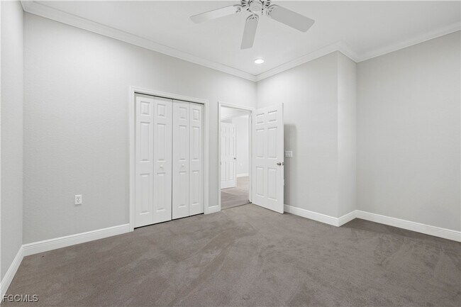 Building Photo - 10392 Autumn Breeze Dr