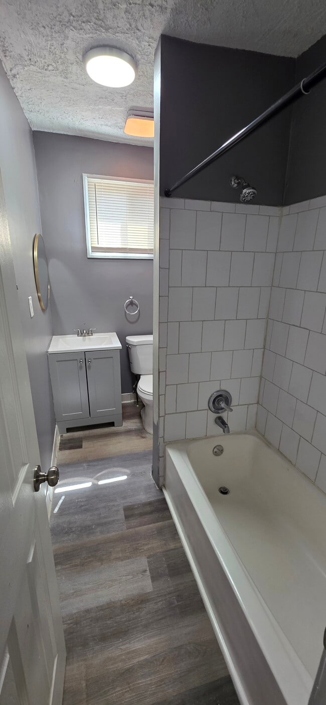 Building Photo - 2707 Presbury St