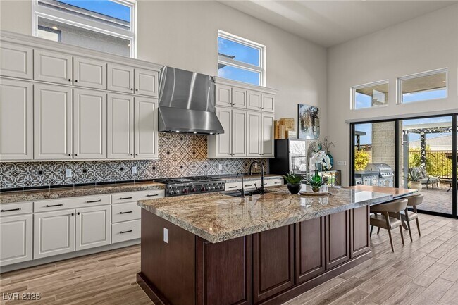 Building Photo - 5192 Rock Daisy Dr