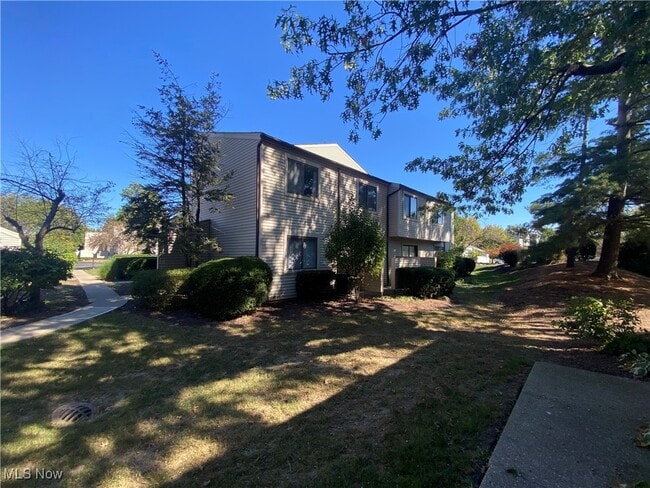 Building Photo - 1480 Cedarwood Dr