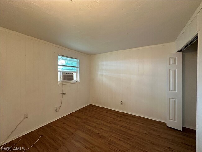 Building Photo - 3215 Jeffcott St