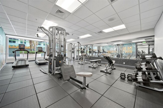 Building Photo - 1750 N Bayshore Dr