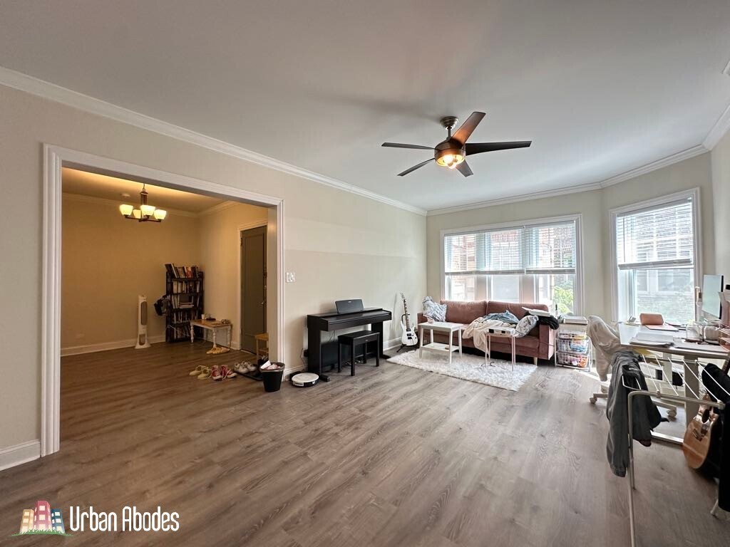 Building Photo - 321 Kedzie St