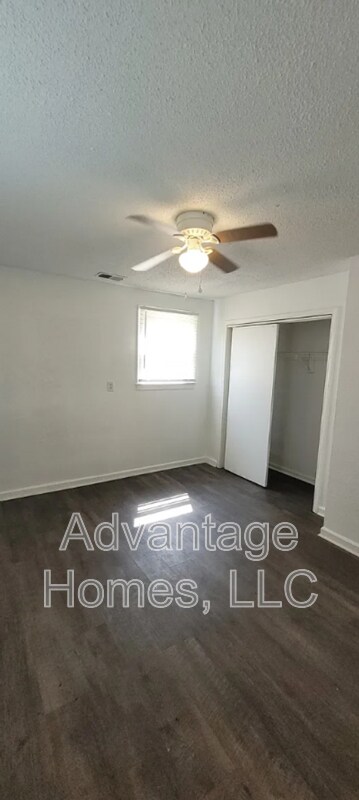 Building Photo - 720-726 N 70th St