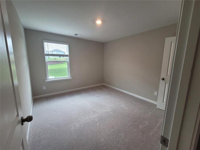 Building Photo - 140 Grey Falcon Ave