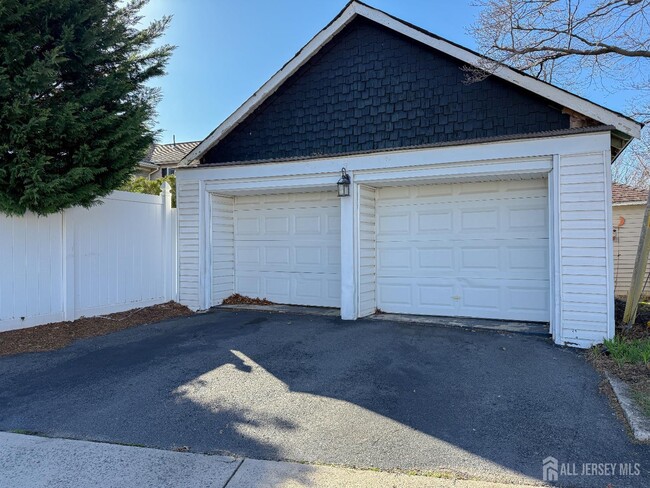 Building Photo - 400 Stockton St