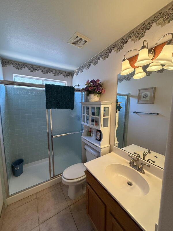 Building Photo - 6761 S Oakmont Dr