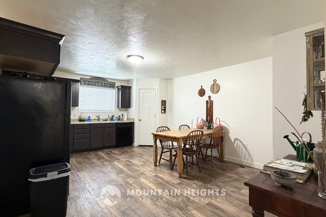 Building Photo - 4198 W High Gallery Ct