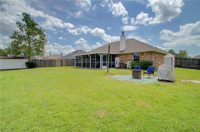 Building Photo - 10214 Scott Plantation Dr N