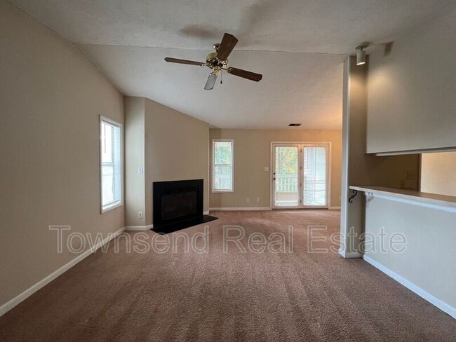 Building Photo - 663 Bartons Landing Pl