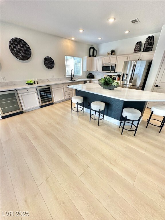 Building Photo - 10195 Queensbury Ave