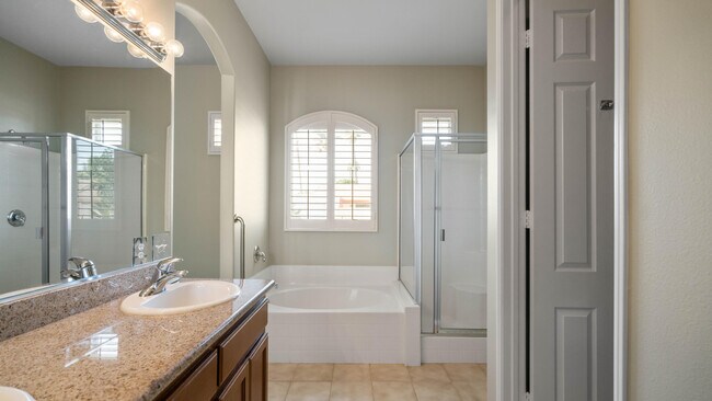 Building Photo - 49142 Barrymore St