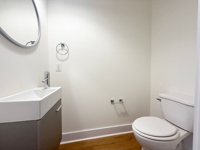 Building Photo - Modern 3-Bedroom Home with Flex Room, Pool, and Pickleball Court at Highbury