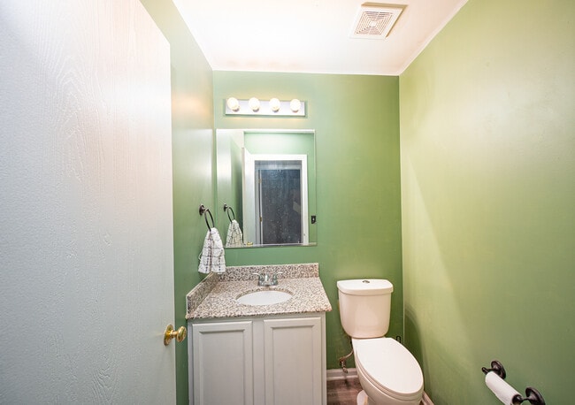 Building Photo - 511 Maggie Ln