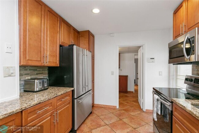 Building Photo - 314 Isle of Capri Dr