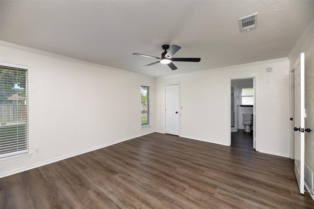 Building Photo - 2621 Pinehurst Dr