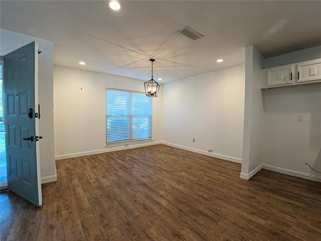 Building Photo - 1738 Hartford Dr