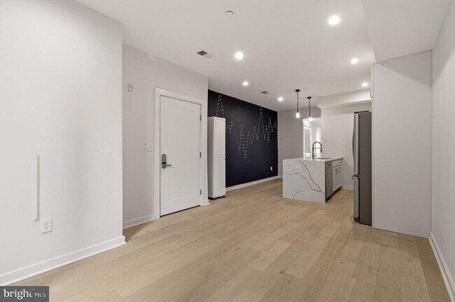 Building Photo - 531 Kennedy St NW