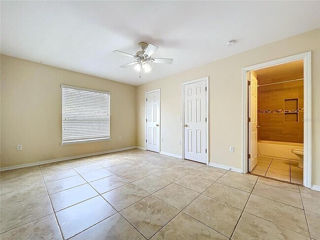 Building Photo - 5060 Spanish Oaks Blvd