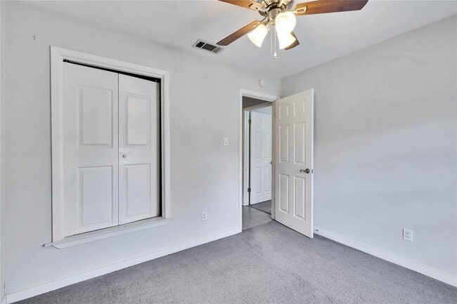 Building Photo - 2406 Sheri Oak Ln