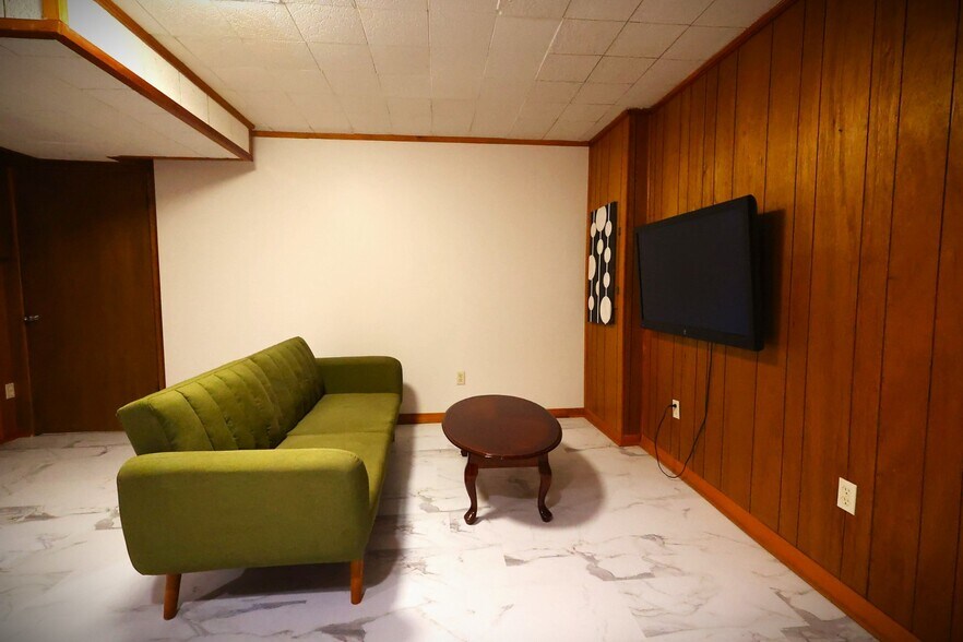 Building Photo - 1230 Fork Creek Trl