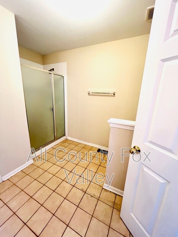 Building Photo - 1119 Loganbury Ct