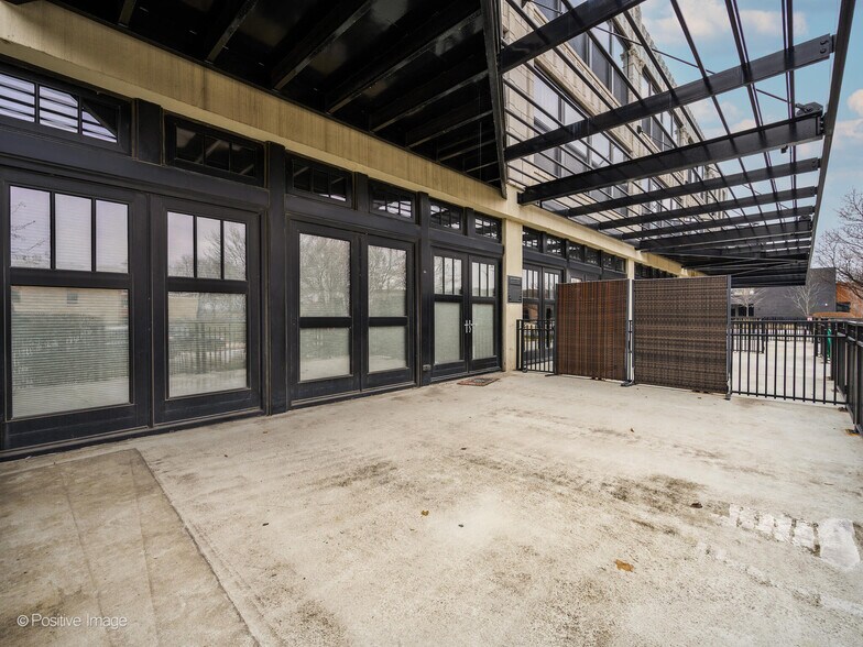 Building Photo - 1151 W 14th Pl