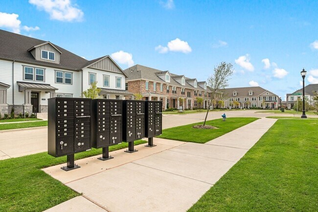 Building Photo - 8936 Magnet Dr