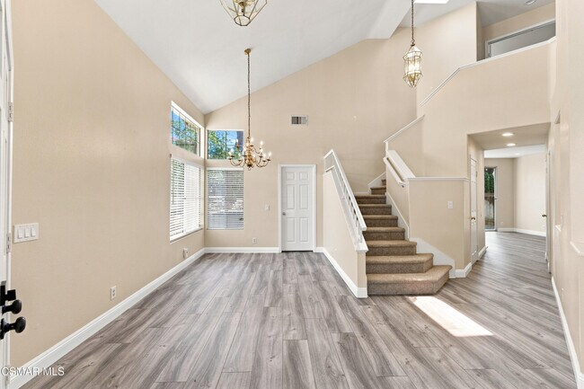 Building Photo - 556 Myrtle Ct