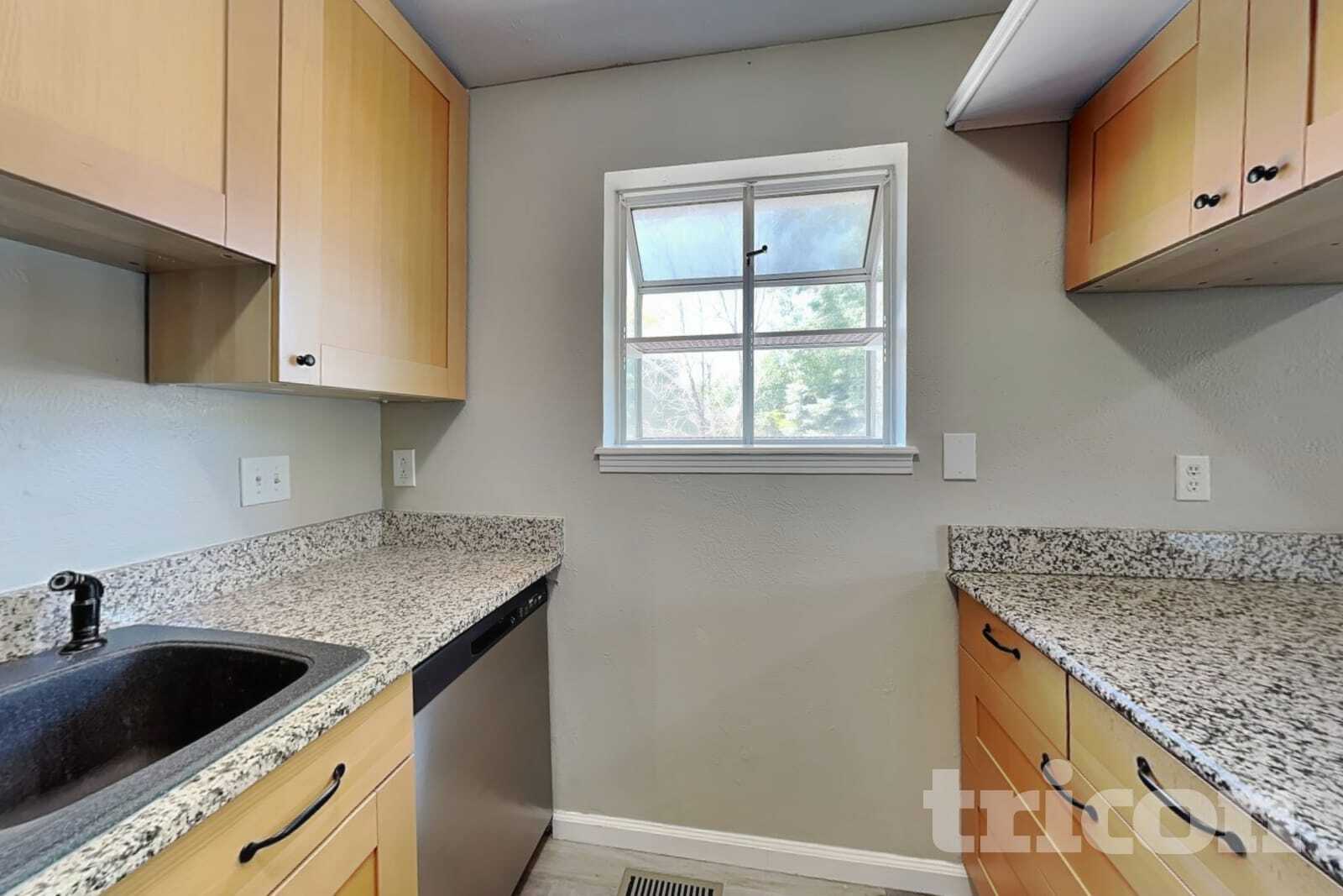 Building Photo - 16890 Blue Mist Cir