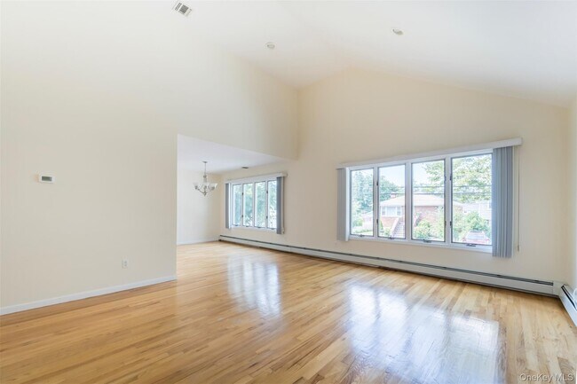 Building Photo - 11 7th St