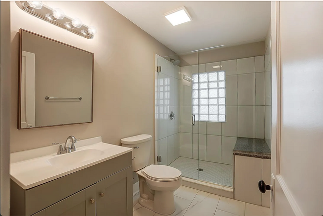 Building Photo - 99 N Harris Ave