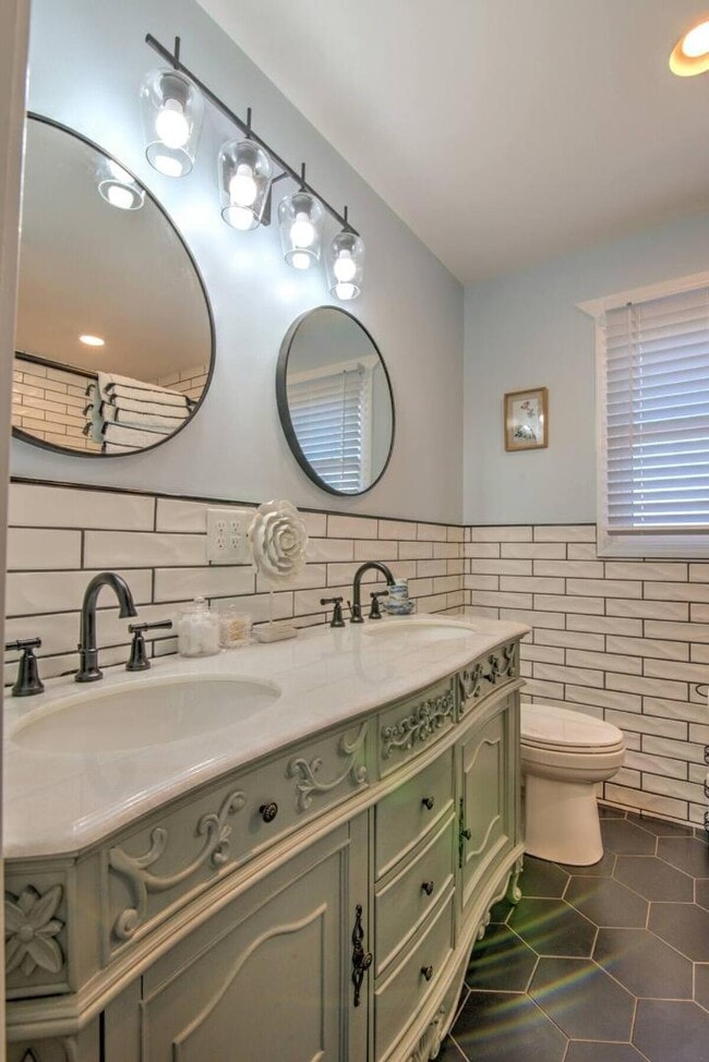 Building Photo - 201 Springdale Rd