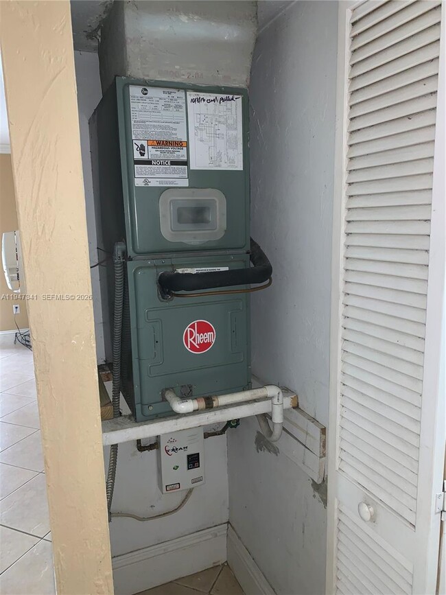 Building Photo - 7931 SW 104th St