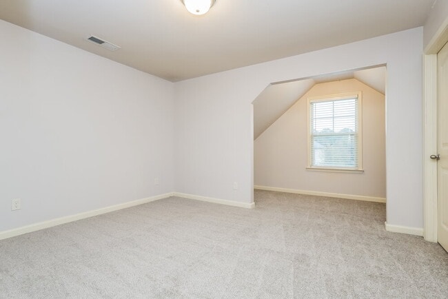 Building Photo - 3219 Puritan Way