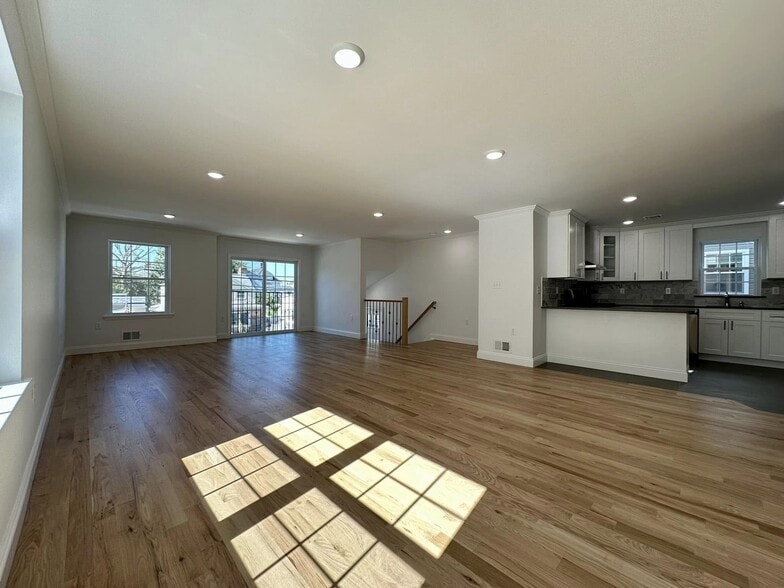 Building Photo - 135 Court St