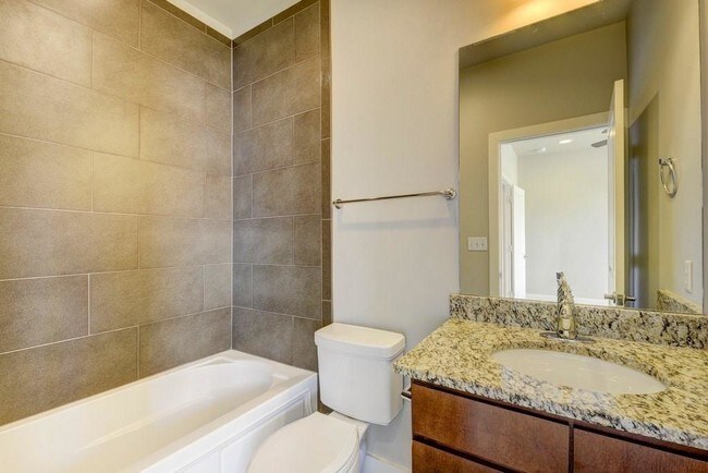 Building Photo - 304 W Alpine Rd