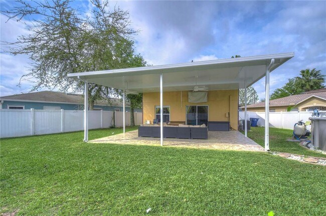 Building Photo - 17455 Garden Heath Ct