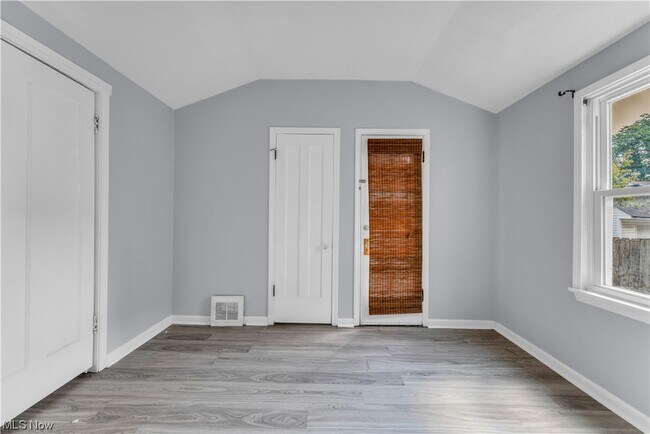 Building Photo - 3289 W 130th St