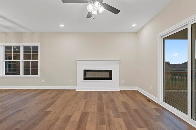 Building Photo - 716 Sheldrake Ln